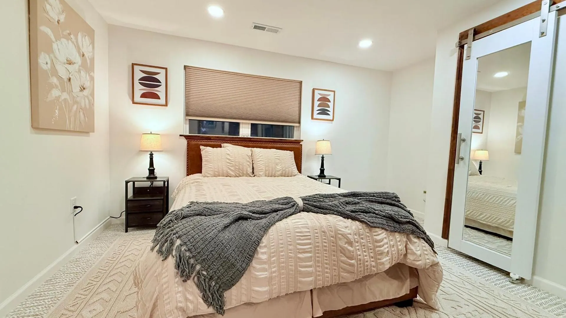 Holiday home 3Br Smart Home By Bjc, Washu & The Loop University City United States
